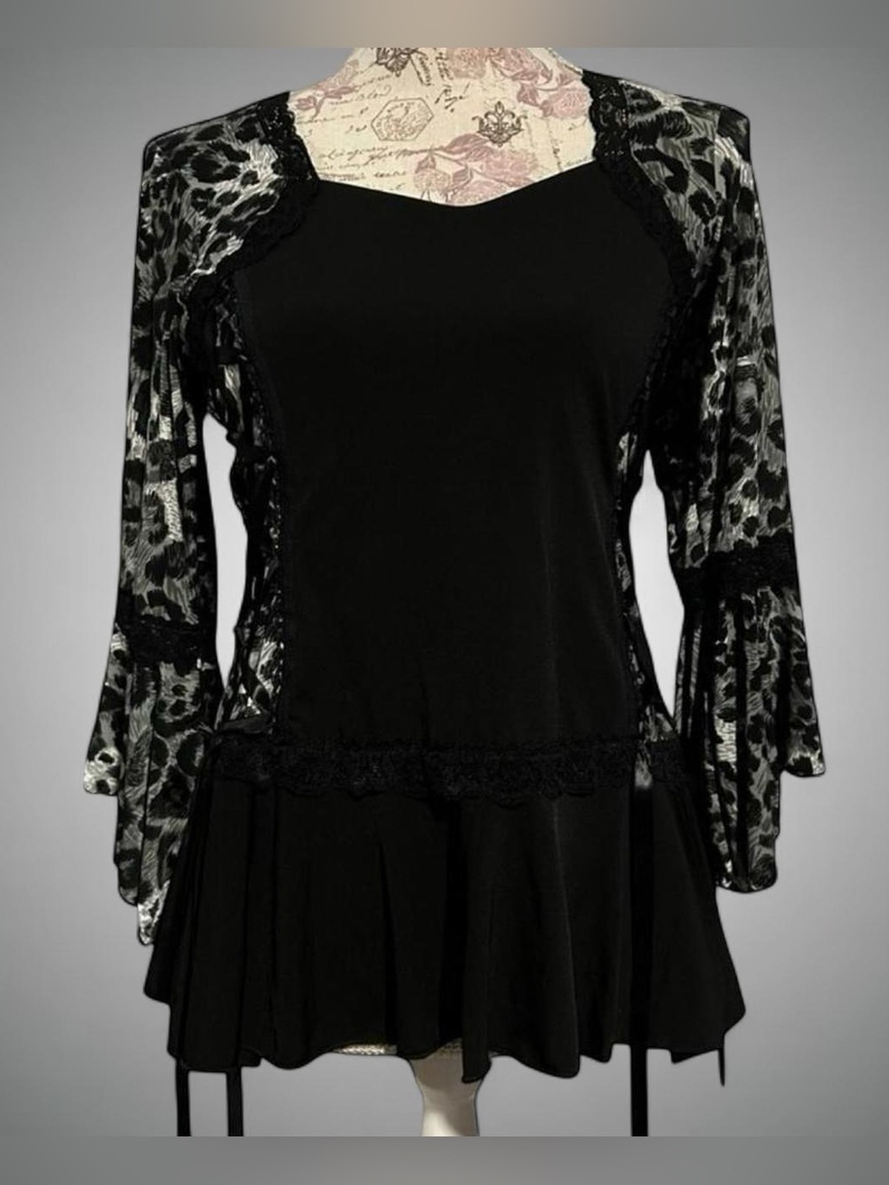 Dare to Wear Bolero in Silver Cheetah Snow Leopard Gothic Victorian Corset Top